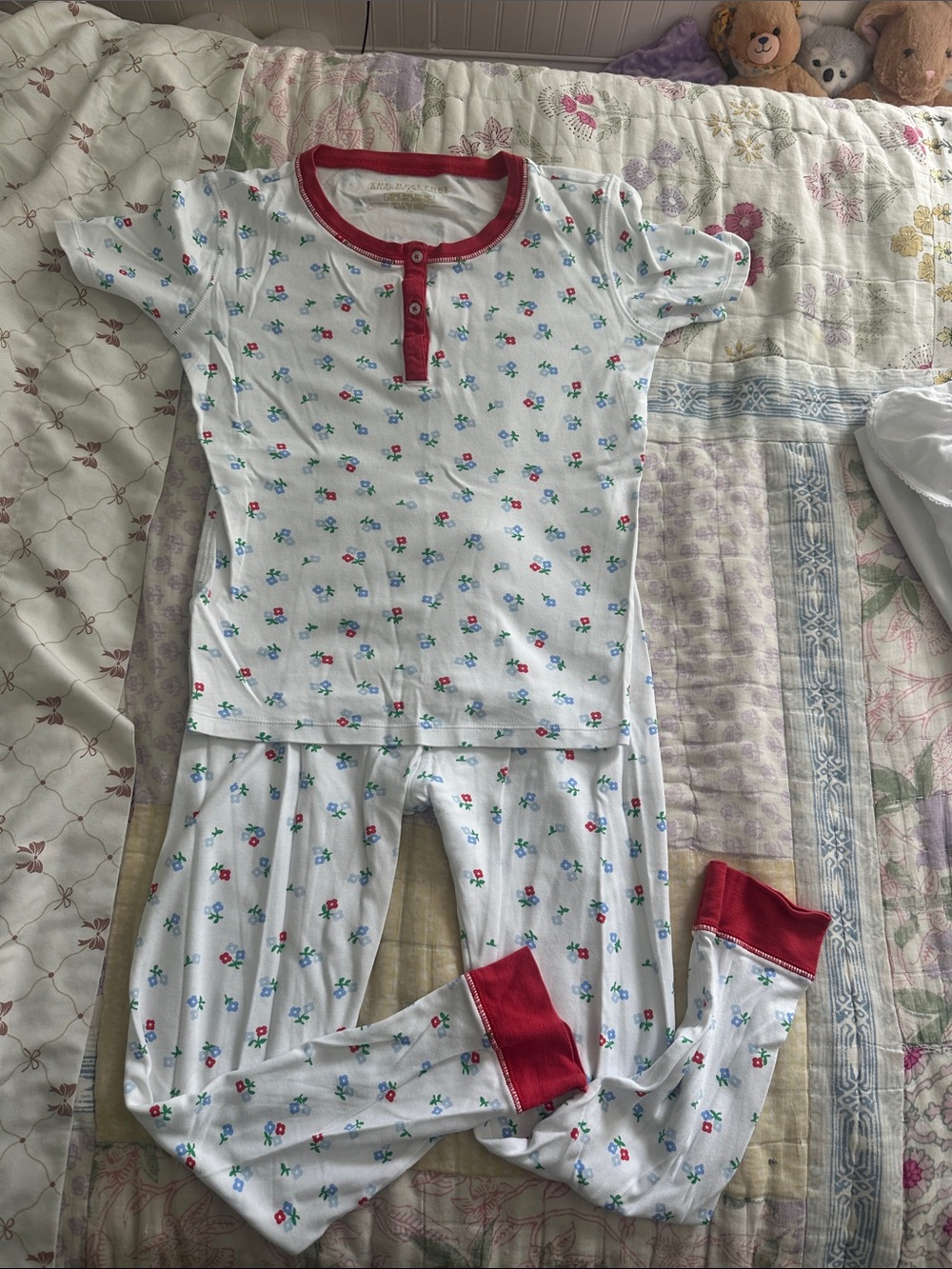 The Beaufort Bonnet Company White Floral Kids Pajama Set with Red Trim